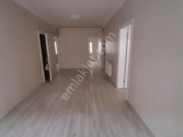 As Emlak'tan Cumhuriye Mah. Kombili Balkonlu Kiralık 3+1 Daire