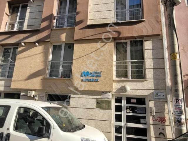 As Emlaktan Cumhuriye Mh.asansörlü Fuleşyalı Kombili Kiralık 1+1