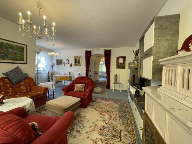 AS Immobilien.com +Geschmackvoll möblierte 2 Zimmer Wohnung mit Balkon