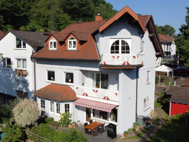 AS Immobilien.com + Großzügiges 1 Familienhaus mit angeschlossenem 3 Mehrfamilienhaus in Bad Orb