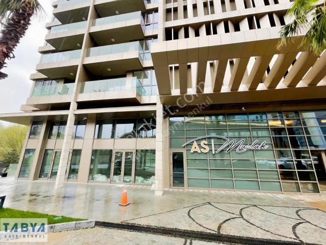 As Maslak'ta Satılık 334 M2 Teraslı Ticari Alan