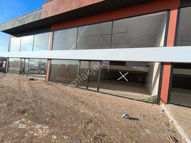 Asma Tavanlı 300 M2 Her İşe Uygun Kiralık Dükkan