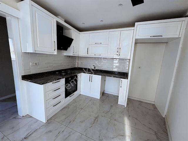 Asmalı Evler'de Kredi Sınırı Olmayan 2+1 120 M2 Asansörlü Daire