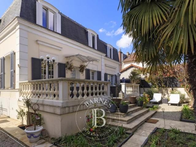 ASNIERES FLACHAT MAISON 4 CHAMBRES ET JARDIN