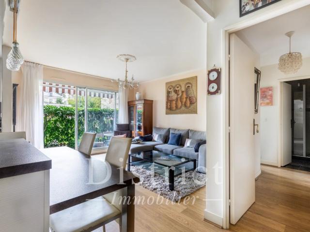 Asnières Gare. 2 pièces de 46m² au calme. 18m² de Terrasse!