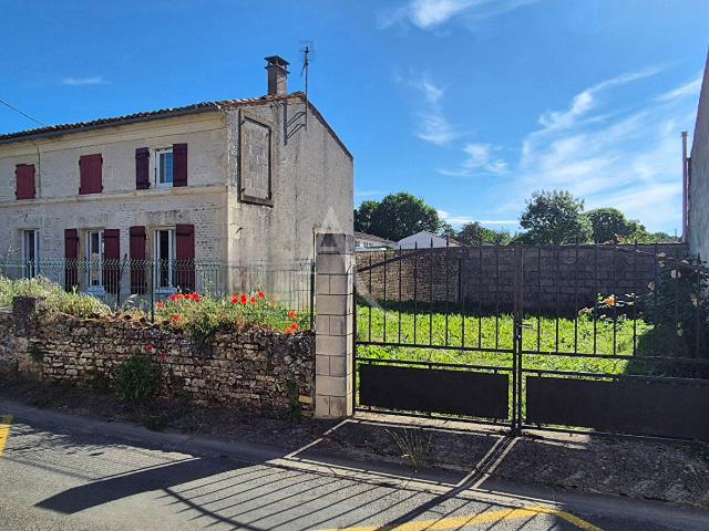Asnières la Giraud Vente Maison 17