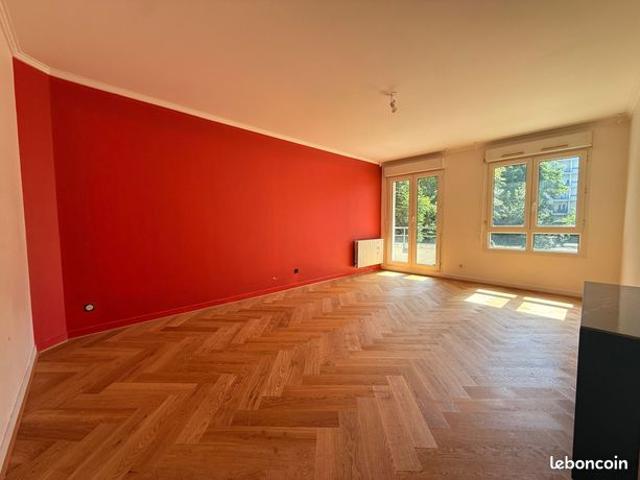 Asnières sur Seine – 88 m², 3 chambres, balcons et parking
