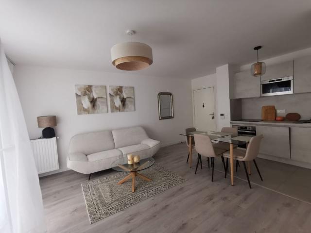 Asnières sur Seine Location Appartement 92