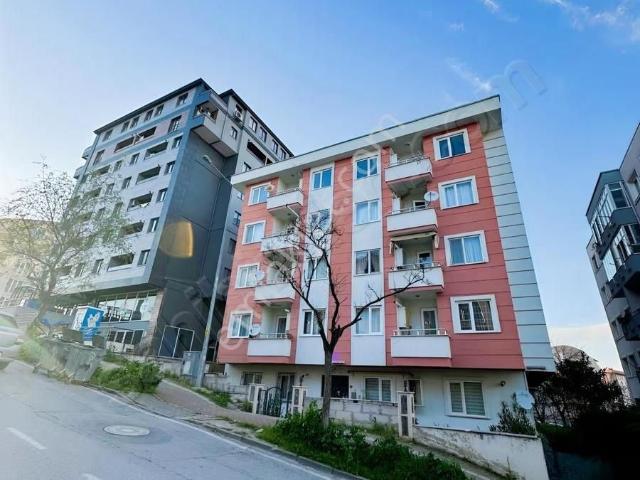 Asal Aptta Kiralık Geniş 2+1 Cam Balkonlu Daire