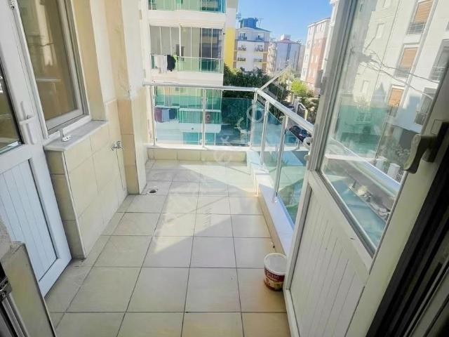 Asansörlü Ara Katta Yeni Boyalı Temiz Bakımlı 2+1 Ferah Daire