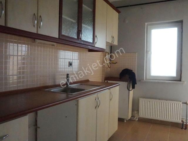 Asarlıkda Kiralık 2+1 Doğalgaz Kombili+balkonlu Çiğli Serkan Emlak Dan