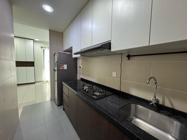 Ascenda Residence below market price 2 parking facing pool