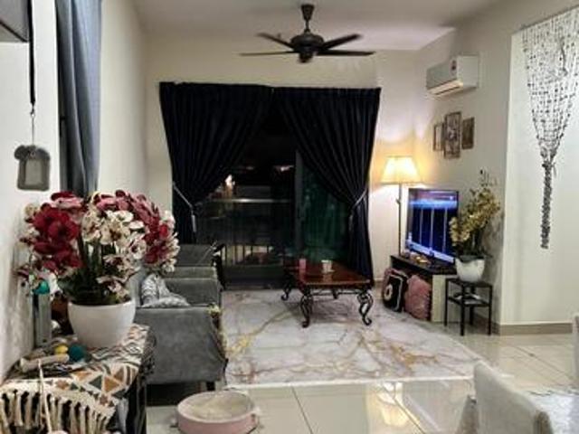 Ascenda 3 Room 2 Bathroom Partially Furnished for Sale