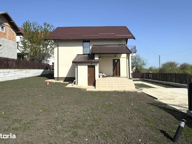 Asfalt! Magazie! Incalz in pard! Vila 4 camere Bucium Barnova