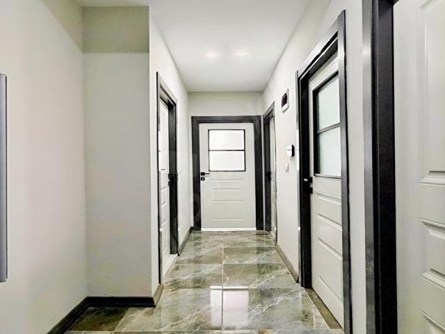 GÜZEL KONUM İSTEYEN METROBÜSE 7 DAKİKA FIRSAT SIFIR 2+1 DAİRE