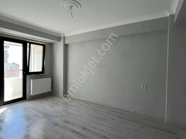 Asgo Dan 600 Evler Mahallesinde Öncephe Kiralık 2+1 Daire
