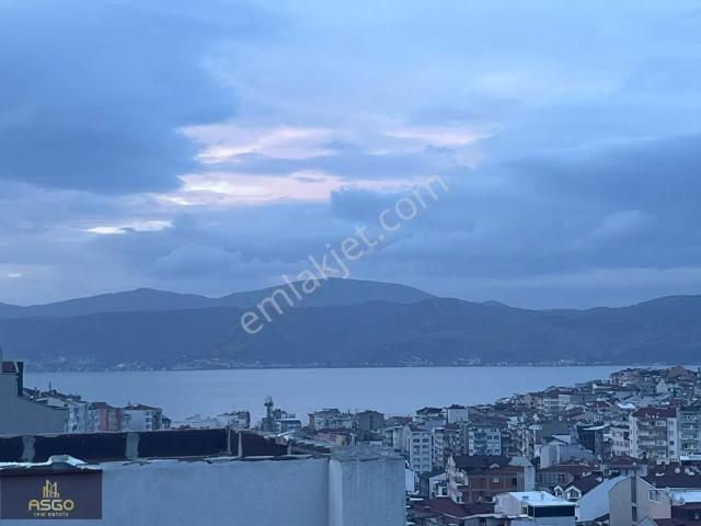 Asgo Dan Atatürk Caddesi Üzerinde Deniz Manzaralı 4+1 Daire