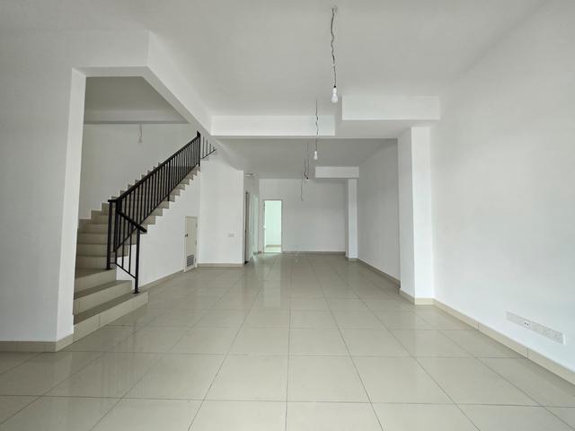Ashton collections Eco Horizon Original Unit For Sale 830k Only