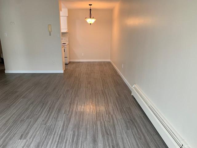 Ash Manor 1 Bedroom Apartment for Rent at 409 Ash St, New Westminster, BC V3M 3N1 Uptown
