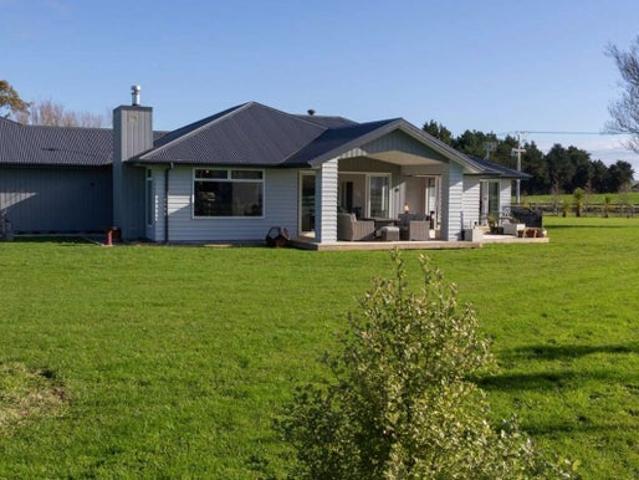 ashhurst, 4 bedrooms