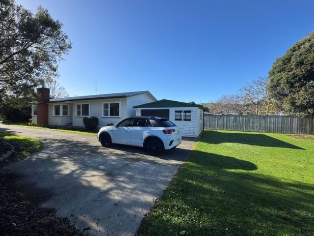 ashhurst, 3 bedrooms