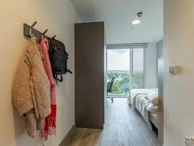 Ashlin House Standard Ensuite