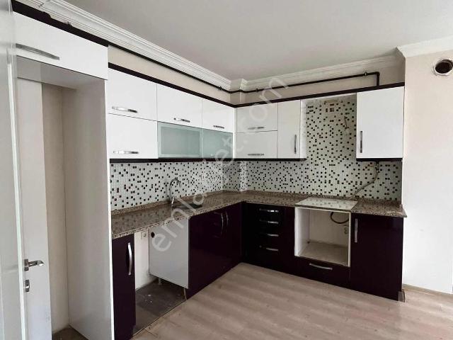 Asil Emlak'tan Muradiye'de 3+1 Ara Kat Kiralık Daire