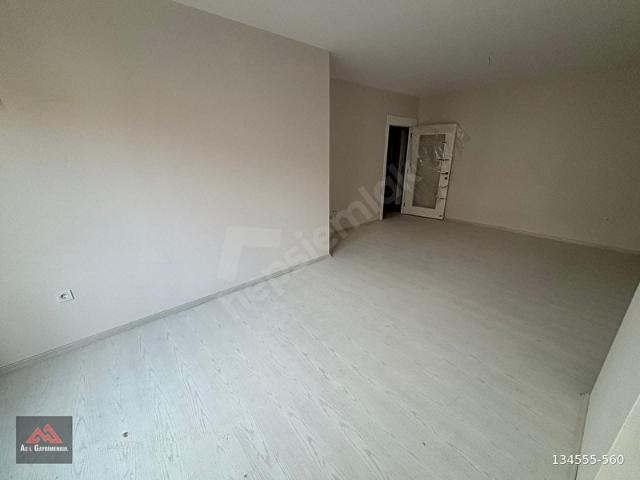 Asil'den Küçükyalı Çarşı'da Ön Cephe 2+1 net 68 m2 Kiralık Daire
