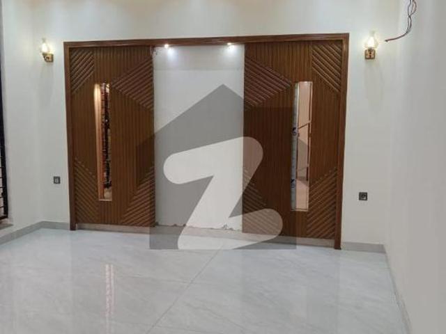 Askari 10 Sector S Flat Sized 12 Marla For Rent Askari 10 Sector S