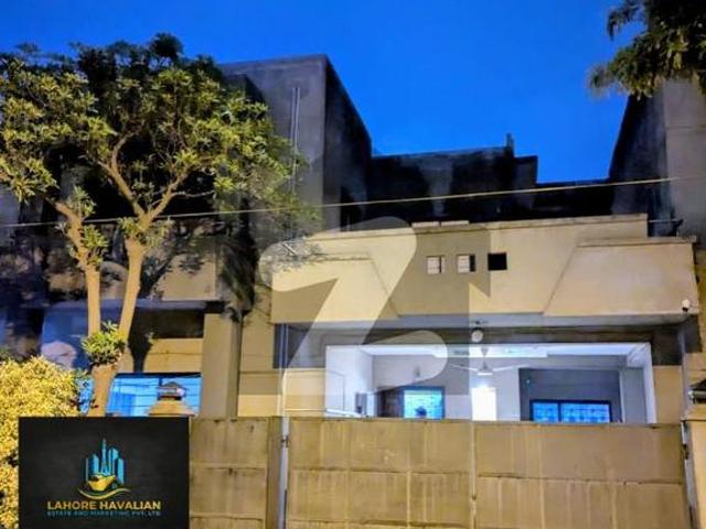 Askari 11, Sector A, 11.5 Marla, 05 Bed, Luxury House For Rent. Askari 11 Sector A