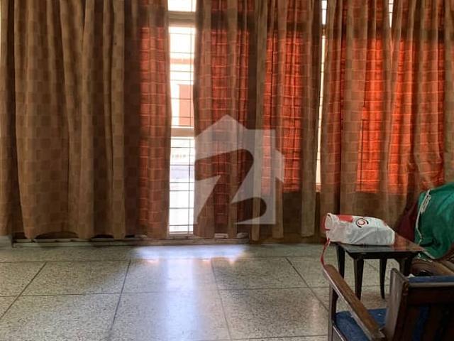 Askari 1 Second Floor Top Location Flat