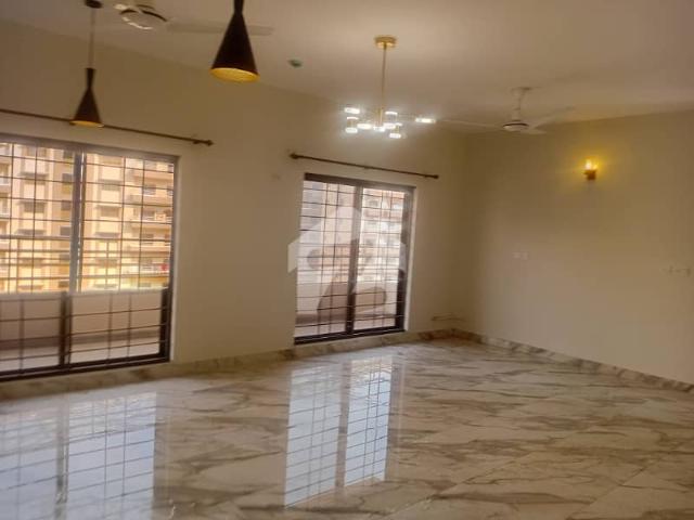 Askari Heights 4 Flat For Sale