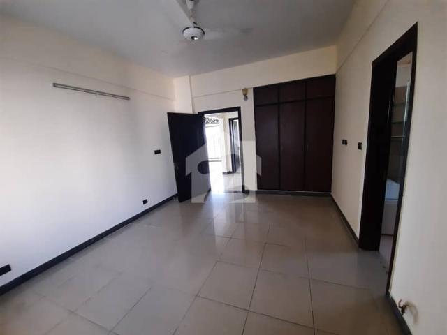 Askari Tower 3 Apartment Available For Rent With Open View