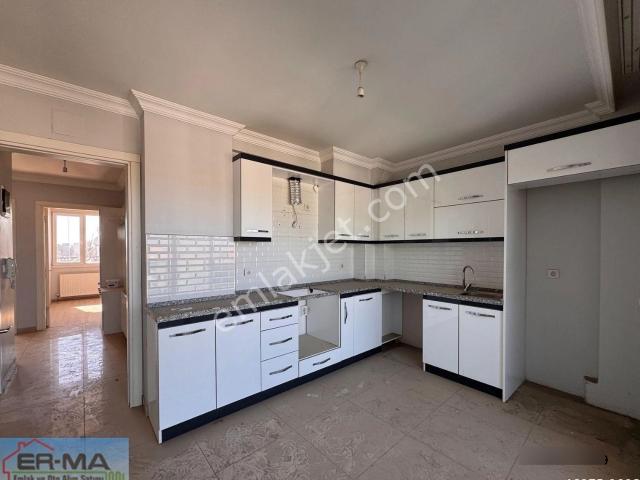 Askerlik Şubesi Karşısında Kiralık 2+1 Jeotermalli Daire