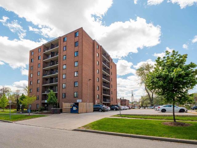 Askin Tower Apartments 1 Bedroom Apartment for Rent at 275 Askin Ave, Windsor, ON N9B 3R5 University