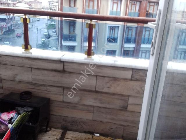 Aslı Emlaktan Bolluca Cadde Üzerikiralık 65m2 1+1 Teras Kat