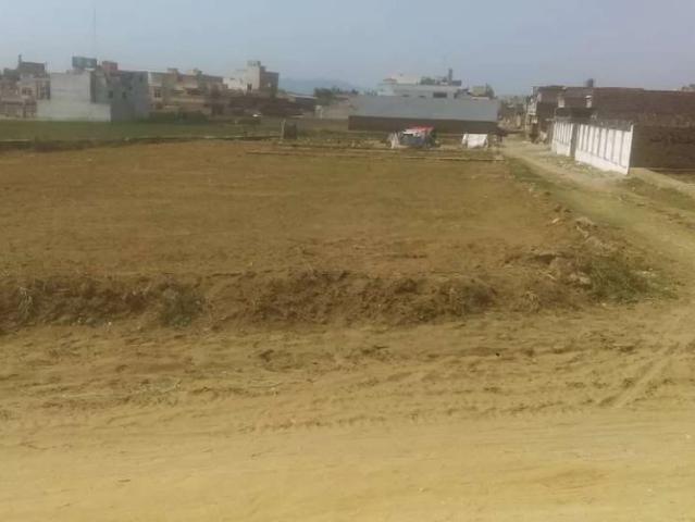 Aslam Colony Main kamra Road se Andar Ja k 5, 6, 7,8 Marla k plot hain Attock ID 59824