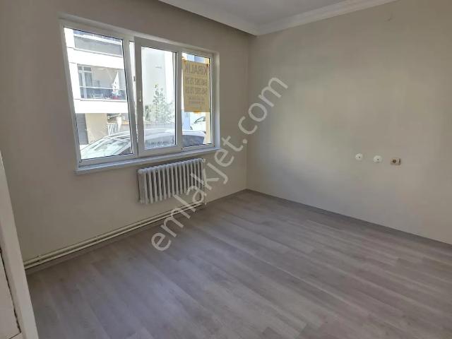 Aslan Emlak Gayrimenkul Den Merkezi Konumda Kiralık 3+1
