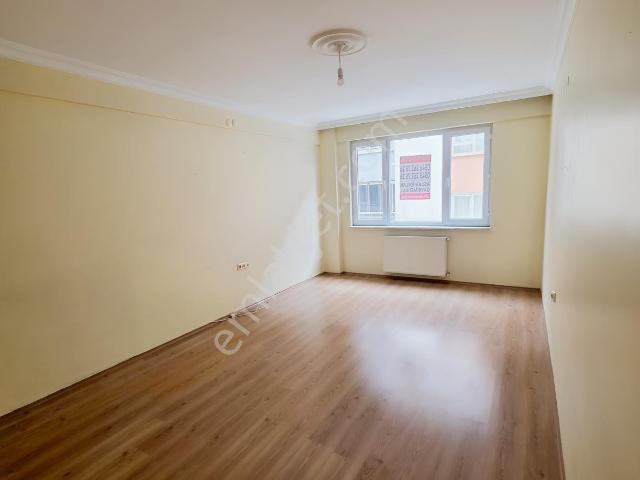 Aslan Emlak Gayrimenkulden Kiralık Çamlıcada 3+1
