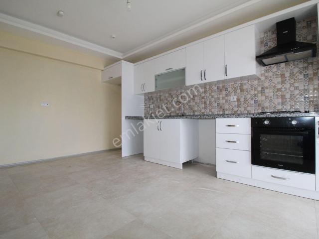 Aslan'dan Tıp Fakültesi Karşısı Geniş Oturumlu Kiralık 2,5+1