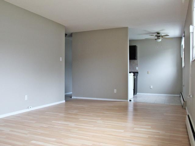 Aspen Apartments Studio Apartment for Rent at 12207 82 St Nw, Edmonton, AB T5B 2W9 Elmwood Park