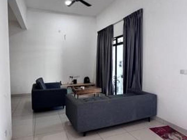 Aspira Lakehome Gelang Patah Renovated GG Partial Furnish