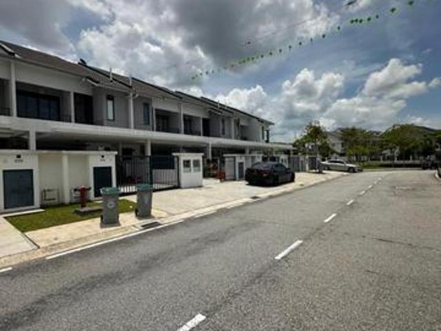 Aspira parkhome double storey terrace gelang patah iskandar puteri