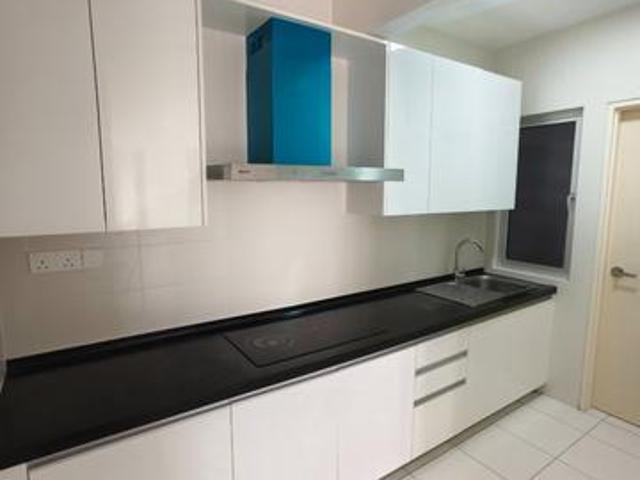 Aspire Residence Kitchen cabinet Airconditioner Full Fasilities