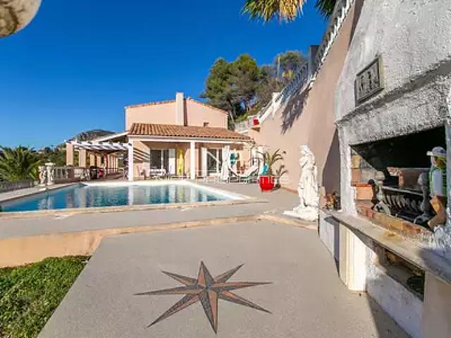 Aspremont 06790 Achat / Vente maison 7 pièces t7 piscine
