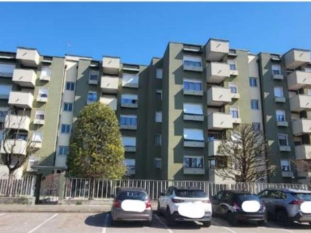 ASTA OCCASIONE: Vanzago MI, Via Del Lazzaretto appartamento, cantina e box