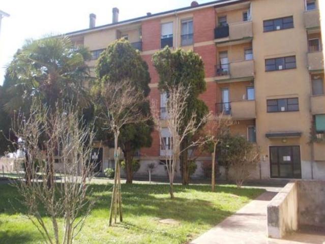 ASTA: Vittuone MI, via Madonna del Salvatore appartamento, cantina e box auto