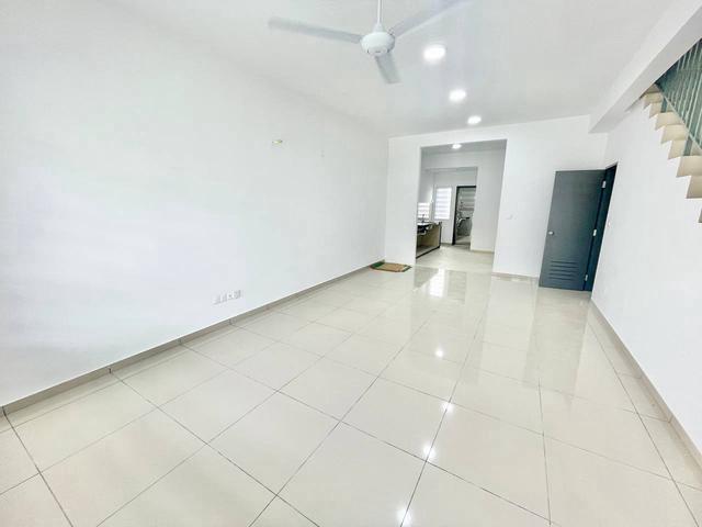 Aster Heights Puncak Tropicana Gelang Patah Tuas 2 Storey
