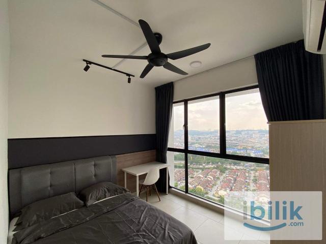 [Astetica Residence] Female Medium room near to Serdang KTM, The Mines, Seri Kembangan
