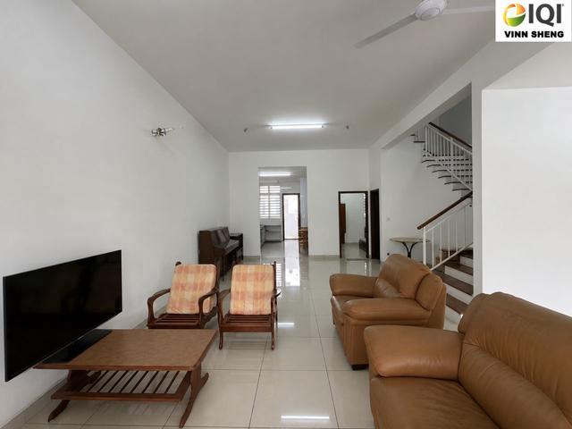 Aston Timur 3 Storey Terrace House For Rent 6 Room Gated Guarded